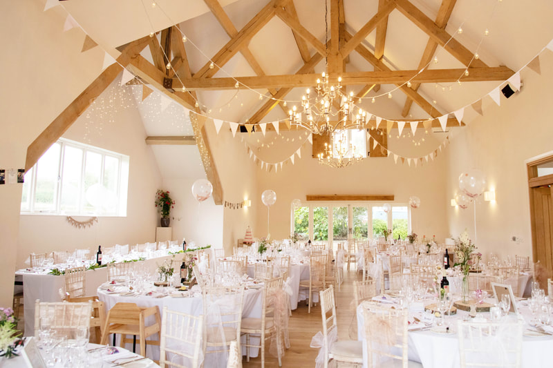 Barn wedding in the cotswolds