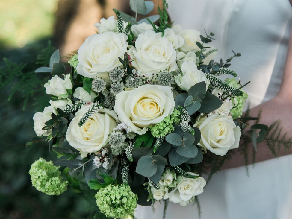 White rose wedding bouquet from the bay tree, chipping campden.
